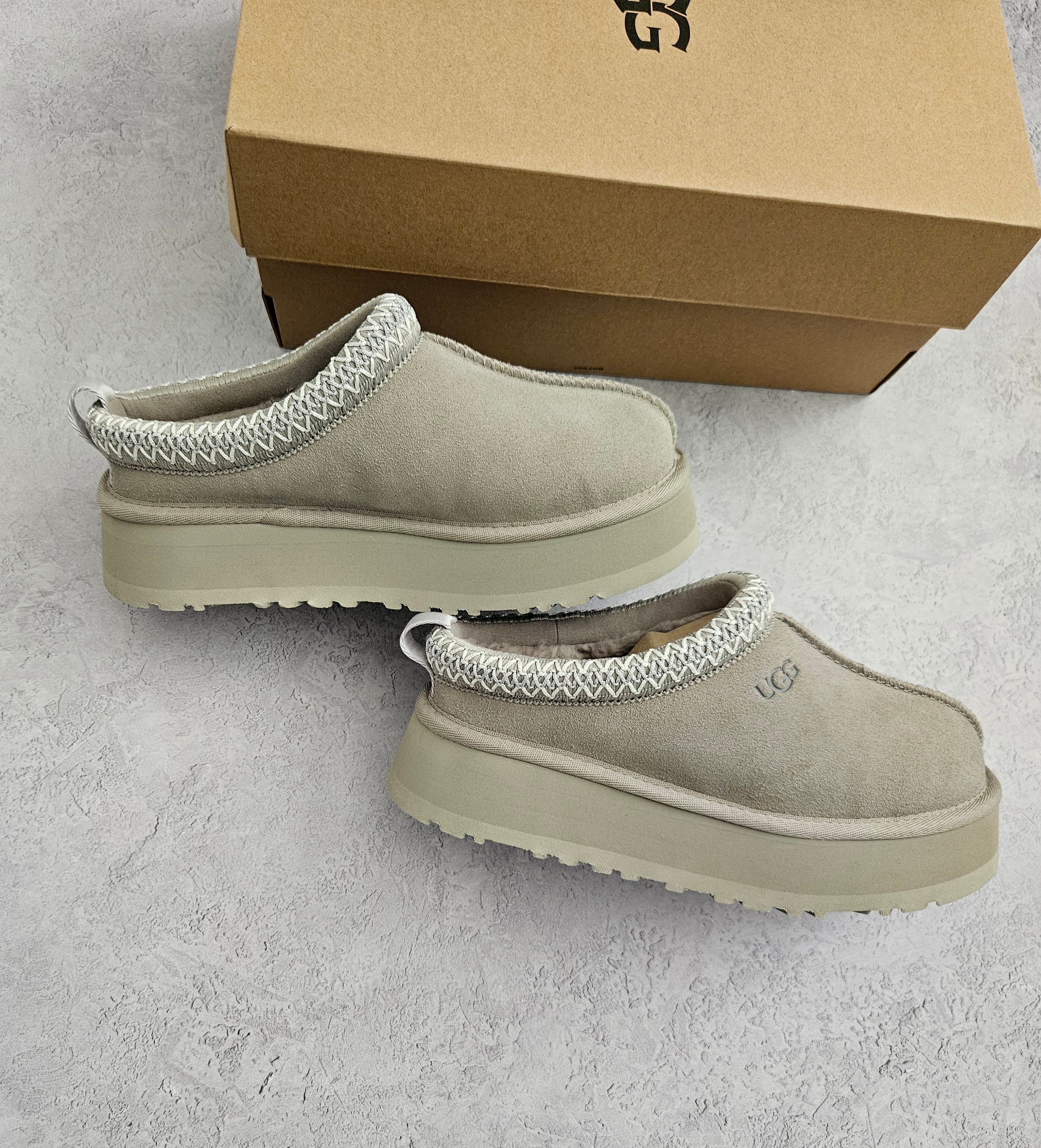 Ugg Tazz Slippers Pumice