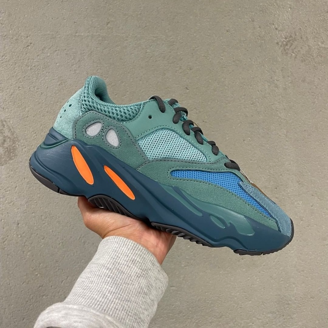 Yeezy Boost 700 V1 Fade Azure (Worn Once) Yeezy