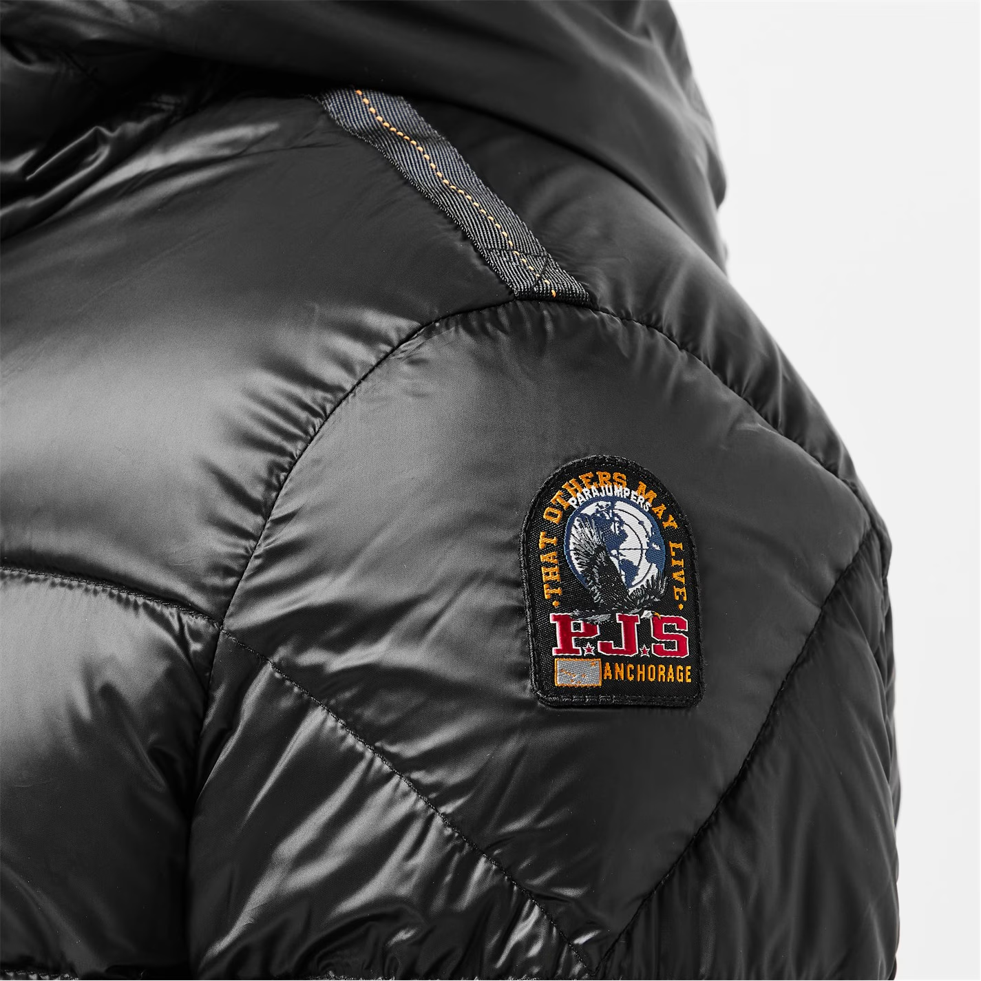 PARAJUMPERS Pharell Short Puffer Jacket