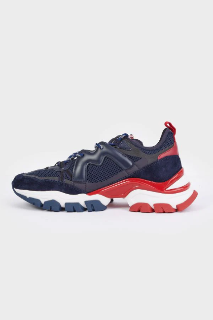 Moncler. Leave No Trace Trainers Off White