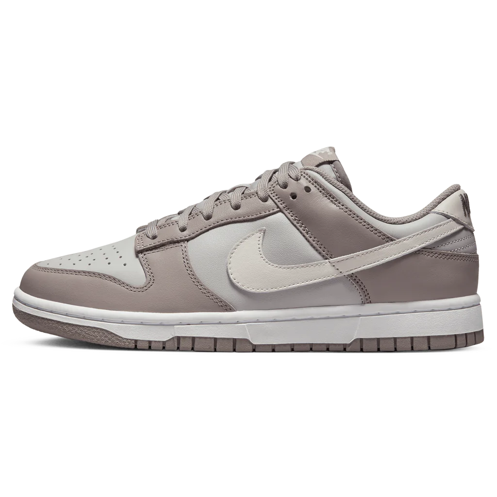 Nike Dunk Low Bone Trainers Womens Nike